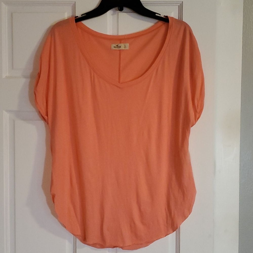 Hollister peach tshirt